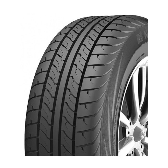 NANKANG 235/65R16 CW-20 121/119 R ( C C B 72dB )
